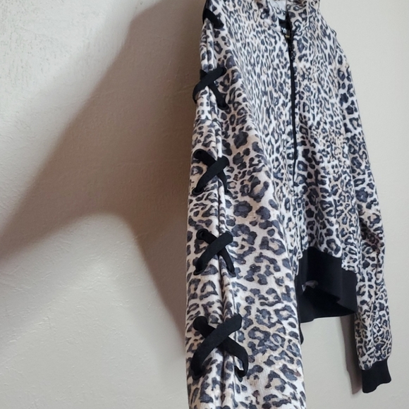 Victoria's Secret Sport Leopard Zip Front Hoodie - Picture 3 of 9